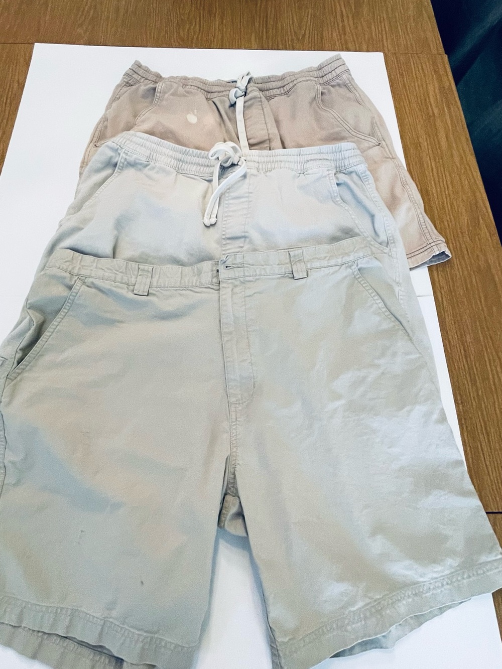 Men's Flat Front Shorts - Light Khaki / Beige